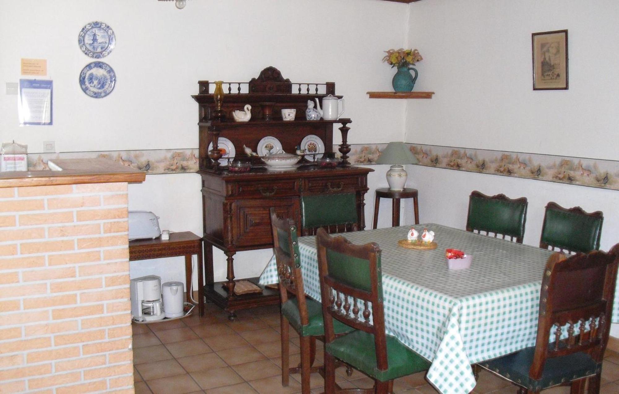 3 Bedroom Beautiful Home In Hames Boucres エクステリア 写真