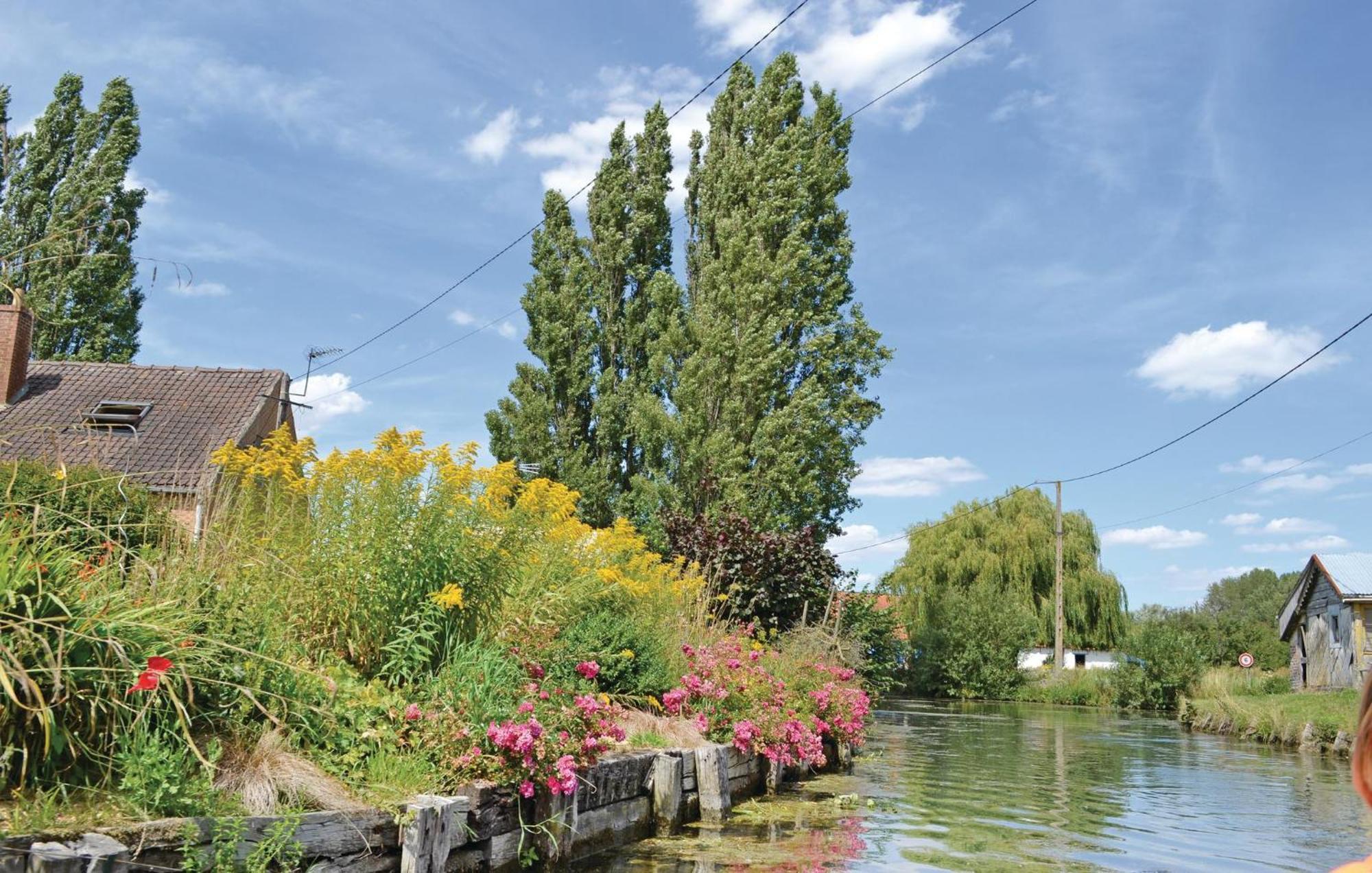 3 Bedroom Beautiful Home In Hames Boucres エクステリア 写真