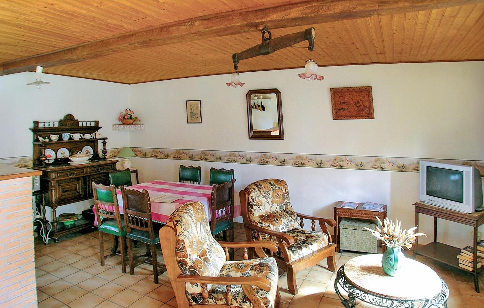 3 Bedroom Beautiful Home In Hames Boucres エクステリア 写真