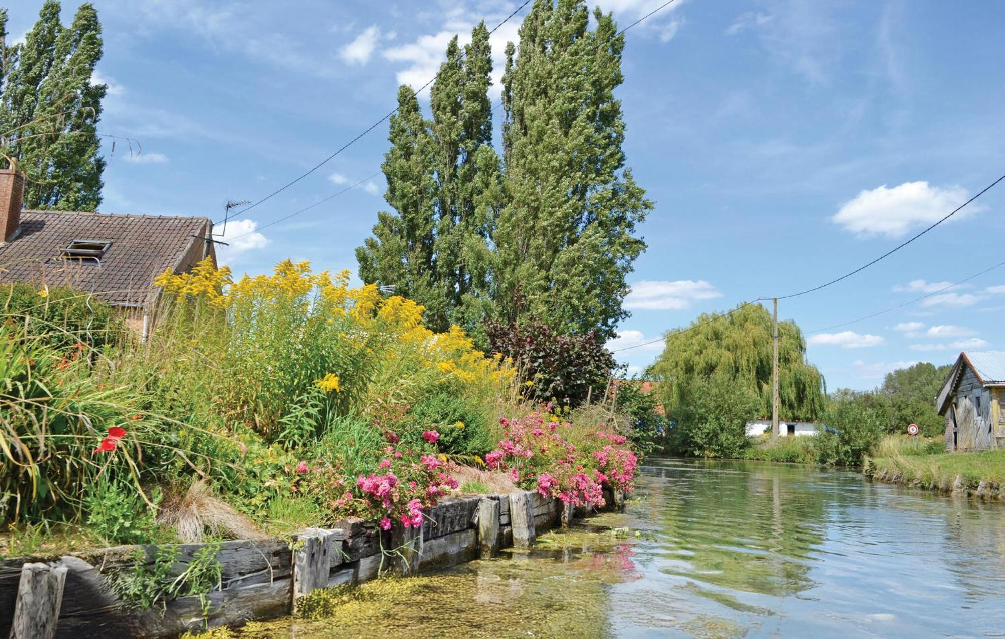 3 Bedroom Beautiful Home In Hames Boucres エクステリア 写真